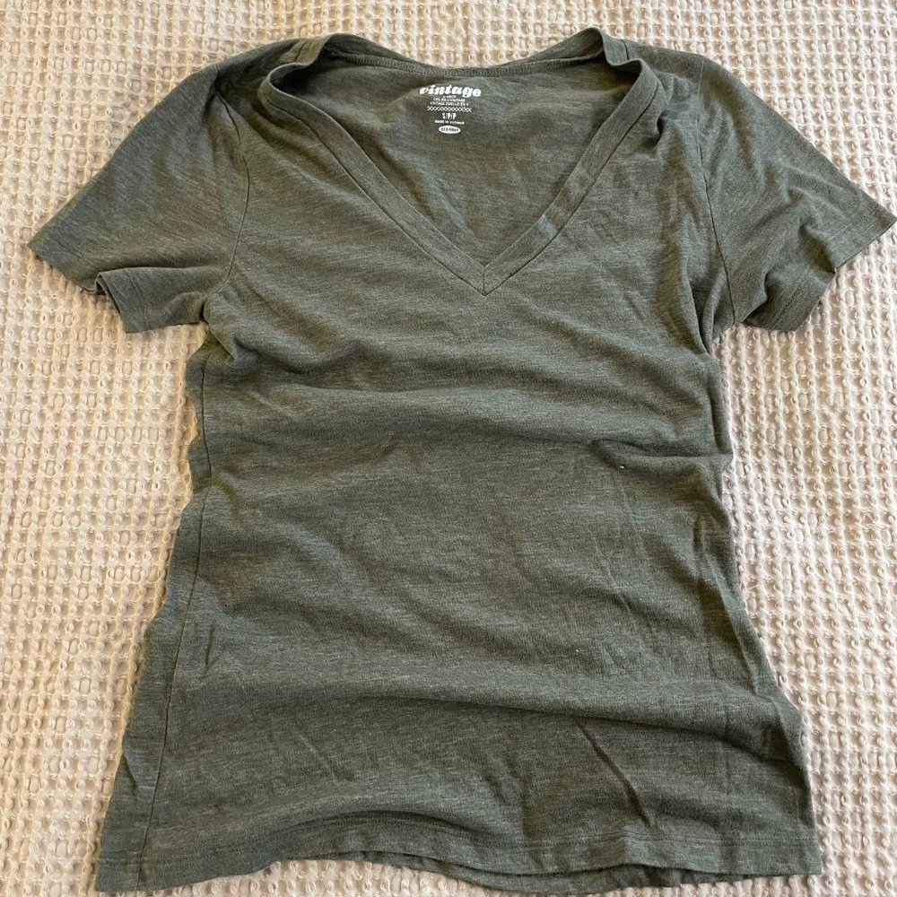 3/$20 olive vintage tee